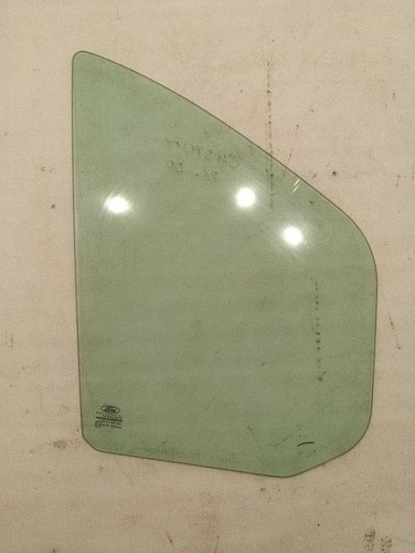 Vetro finestrino triangolo